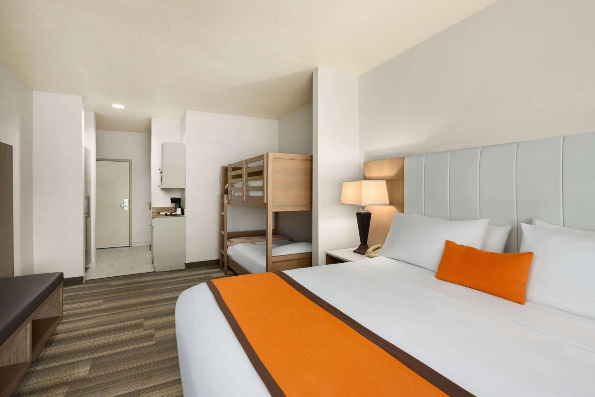 Hotel Marguerite South Anaheim - Garden Grove, Trademark Collection By Wyndham Eksteriør billede