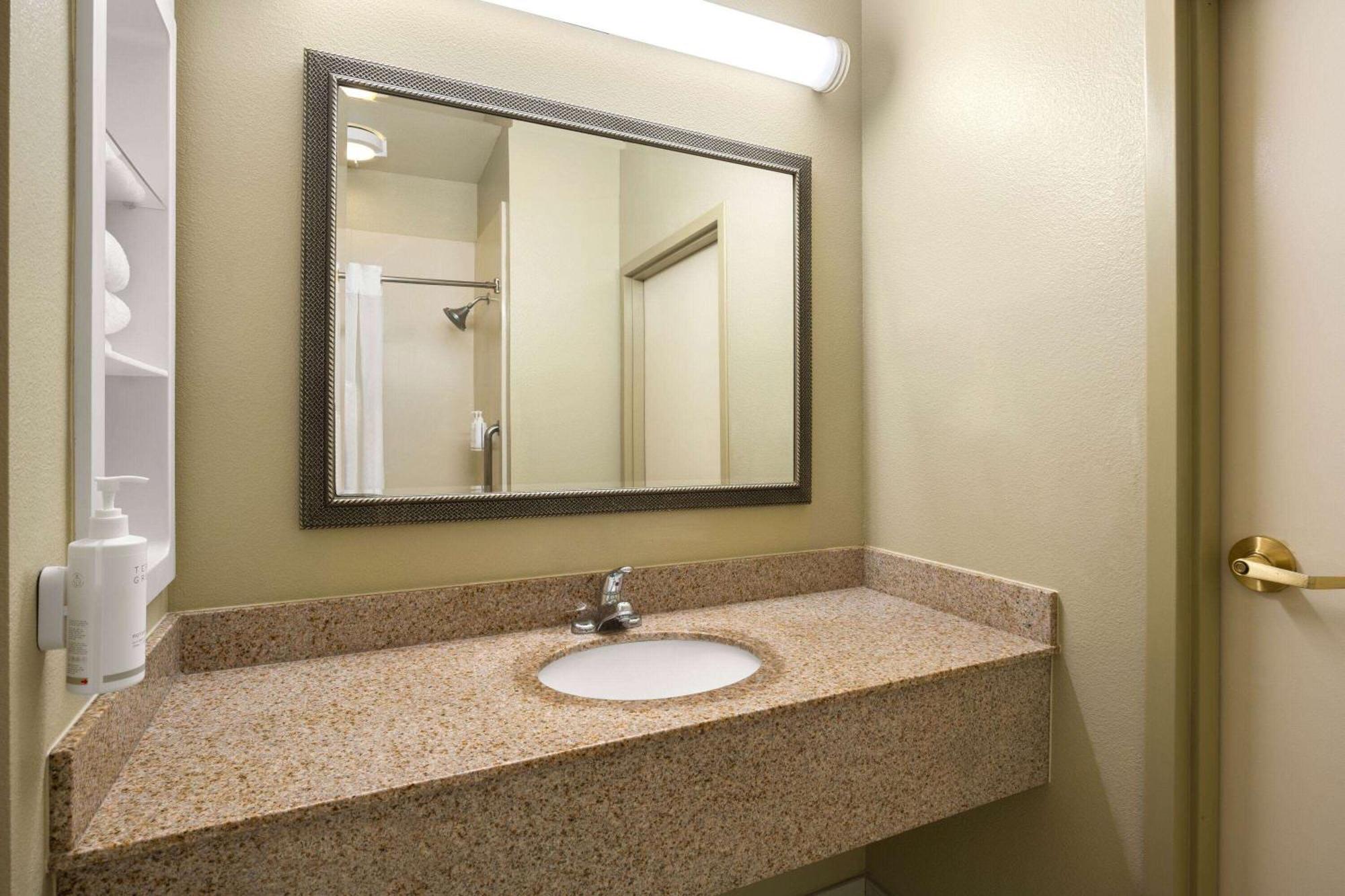 Hotel Marguerite South Anaheim - Garden Grove, Trademark Collection By Wyndham Eksteriør billede