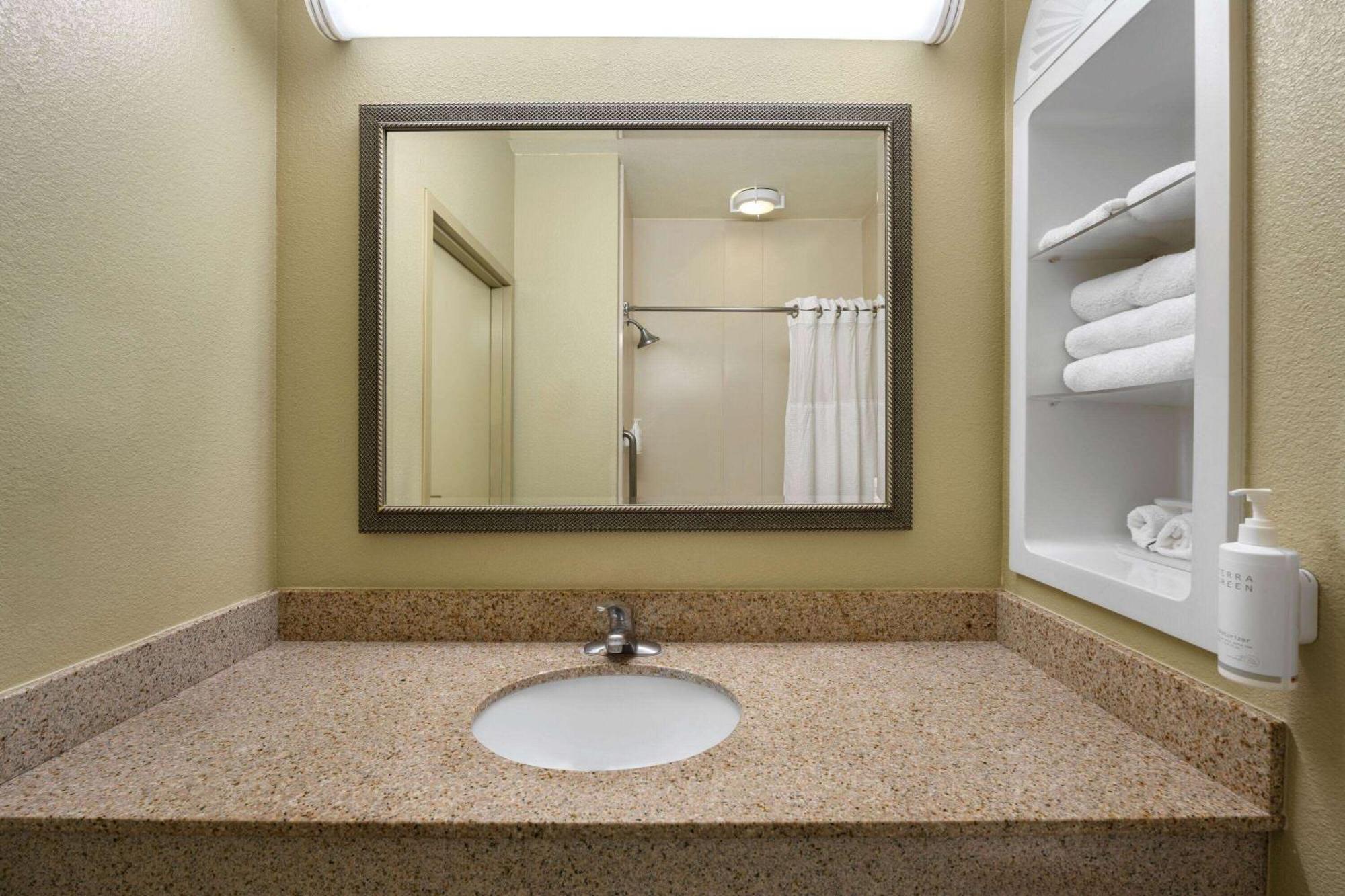 Hotel Marguerite South Anaheim - Garden Grove, Trademark Collection By Wyndham Eksteriør billede